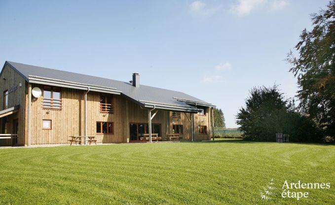 Grande maison de vacances � Vielsalm pour 22 personnes avec 10 chambres, salle de jeux, sauna et grand jardin