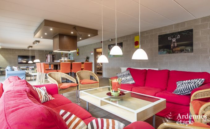 Grande maison de vacances � Vielsalm pour 22 personnes avec 10 chambres, salle de jeux, sauna et grand jardin