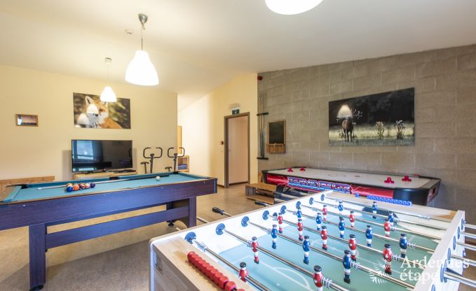 Grande maison de vacances � Vielsalm pour 22 personnes avec 10 chambres, salle de jeux, sauna et grand jardin