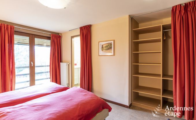 Grande maison de vacances � Vielsalm pour 22 personnes avec 10 chambres, salle de jeux, sauna et grand jardin