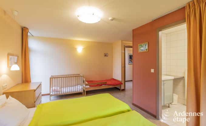 Grande maison de vacances � Vielsalm pour 22 personnes avec 10 chambres, salle de jeux, sauna et grand jardin