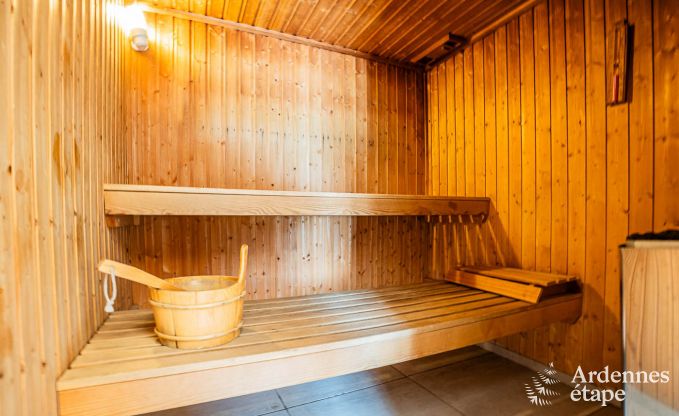 Villa de luxe � Vielsalm pour 20 personnes avec 7 chambres, piscine int�rieure, sauna et jardin priv�