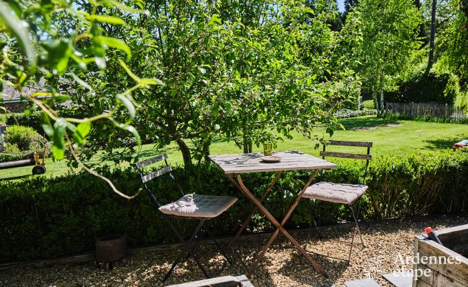 Tiny house romantique pour 2 personnes avec jacuzzi priv, pole  pellets et jardin  Vielsalm, Ardenne