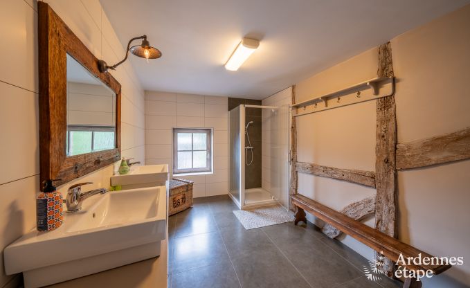 Maison de vacances � Vielsalm avec 5 chambres, salle de jeux, jardin priv� et capacit� pour 11 personnes