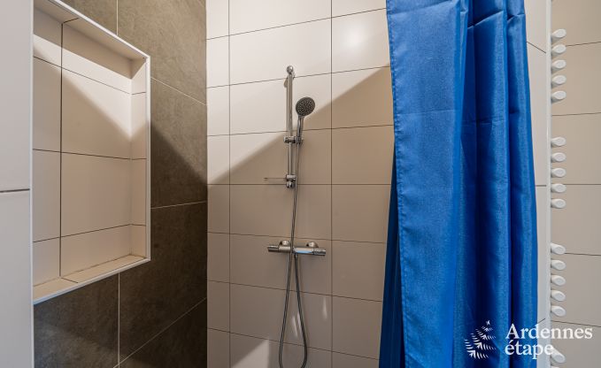 Maison de vacances � Vielsalm avec 5 chambres, salle de jeux, jardin priv� et capacit� pour 11 personnes