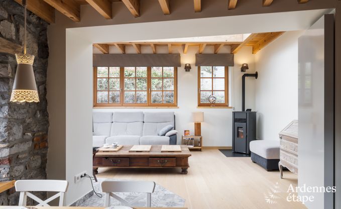 Maison de vacances confortable avec jardin priv� � pittoresque Vierves-sur-Viroin pour 4 personnes