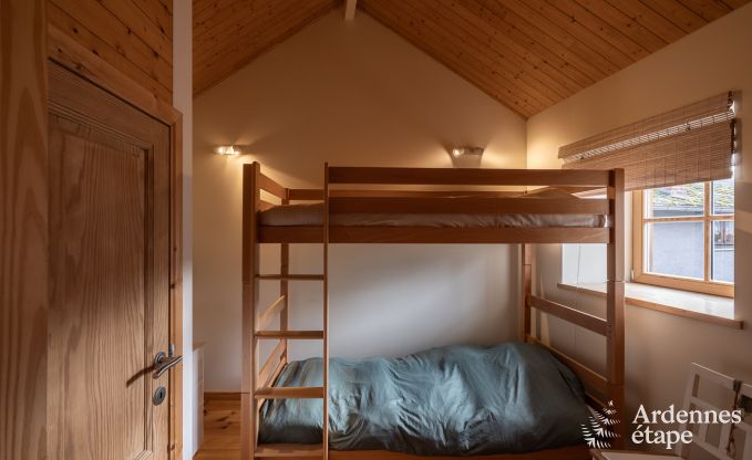 Maison de vacances confortable avec jardin priv� � pittoresque Vierves-sur-Viroin pour 4 personnes