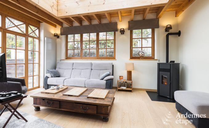 Maison de vacances confortable avec jardin priv� � pittoresque Vierves-sur-Viroin pour 4 personnes