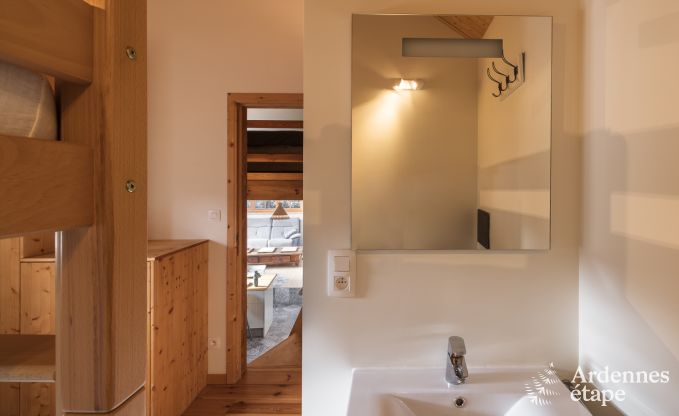 Maison de vacances confortable avec jardin priv� � pittoresque Vierves-sur-Viroin pour 4 personnes