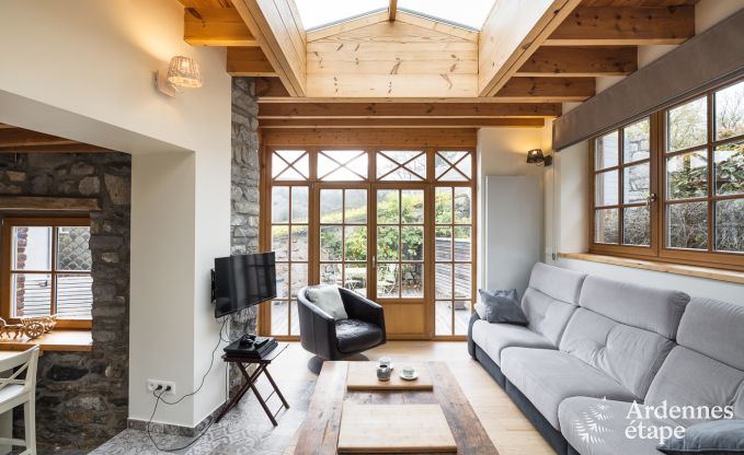 Maison de vacances confortable avec jardin priv� � pittoresque Vierves-sur-Viroin pour 4 personnes