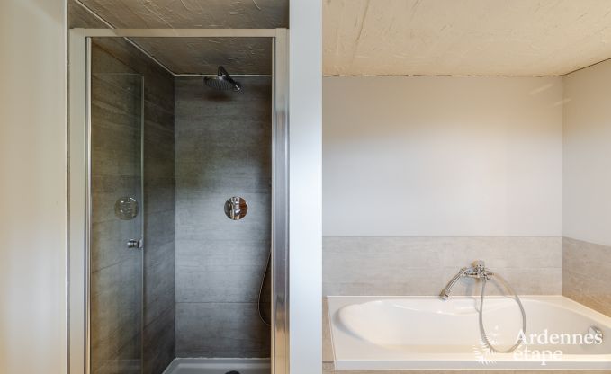 Charmante maison de vacances avec piscine et jardin priv pour 4 personnes dans le village mdival de Vierves-sur-Viroin