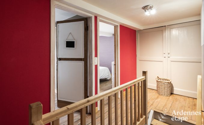 Charmante maison de vacances avec piscine et jardin priv pour 4 personnes dans le village mdival de Vierves-sur-Viroin