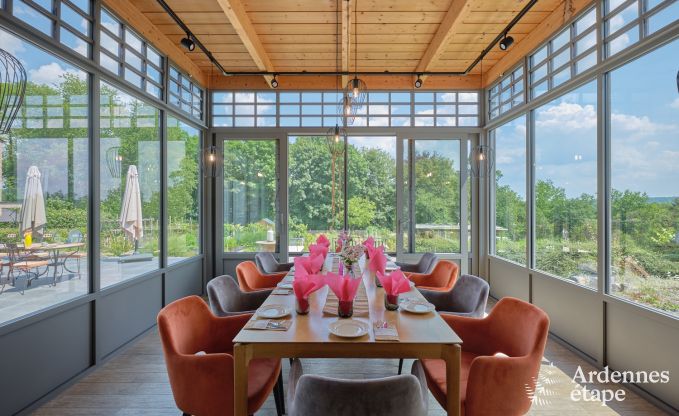 Maison de vacances confortable pour 10 personnes � Villers-en-Fagne avec sauna, jacuzzi, piscine et po�le � bois