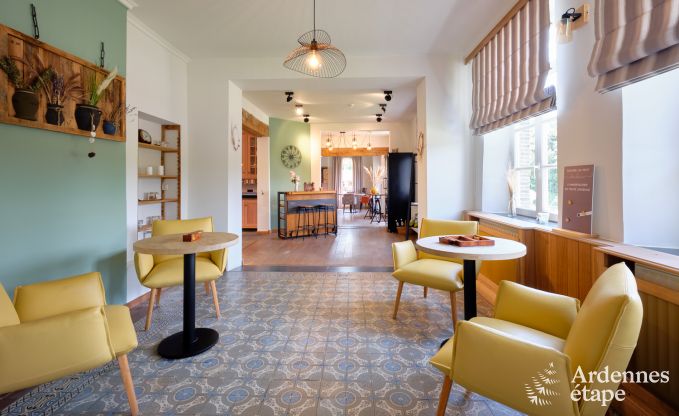 Maison de vacances confortable pour 10 personnes � Villers-en-Fagne avec sauna, jacuzzi, piscine et po�le � bois