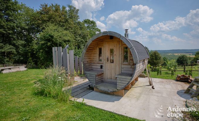 Maison de vacances confortable pour 10 personnes � Villers-en-Fagne avec sauna, jacuzzi, piscine et po�le � bois