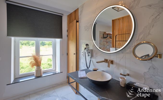 Maison de vacances confortable pour 10 personnes � Villers-en-Fagne avec sauna, jacuzzi, piscine et po�le � bois