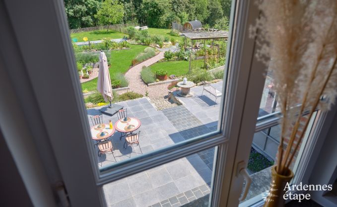 Maison de vacances confortable pour 10 personnes � Villers-en-Fagne avec sauna, jacuzzi, piscine et po�le � bois