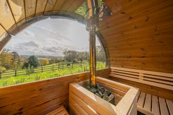 Maison de vacances pour 2 personnes à Villers-en-Fagne avec sauna, jacuzzi et piscine.