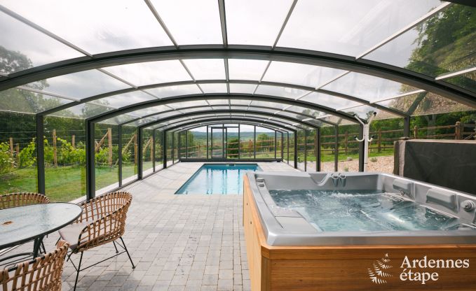 Maison de vacances confortable pour 10 personnes  Villers-en-Fagne avec sauna, jacuzzi, piscine et pole  bois