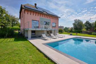 Maison de vacances pour 6 avec piscine à Virton, Ardenne