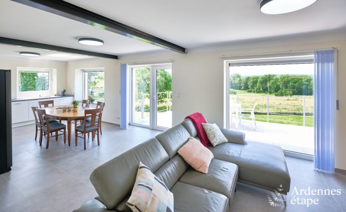 Maison de vacances pour 6 personnes � Virton avec 3 chambres, sauna, poele � bois, piscine ext�rieure et terrasse priv�e