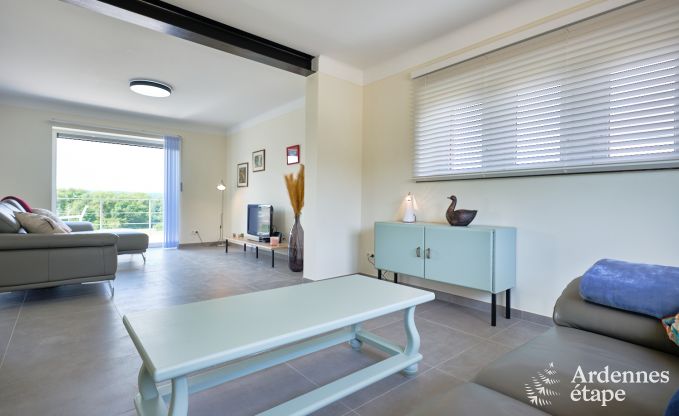 Maison de vacances pour 6 personnes � Virton avec 3 chambres, sauna, poele � bois, piscine ext�rieure et terrasse priv�e