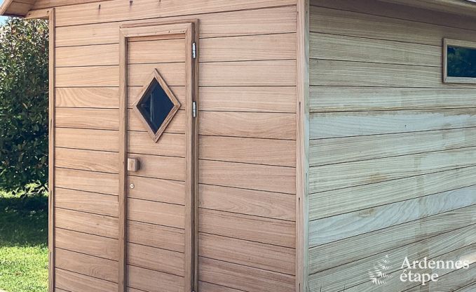 Maison de vacances pour 6 personnes � Virton avec 3 chambres, sauna, poele � bois, piscine ext�rieure et terrasse priv�e