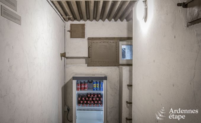 A découvrir : ancien bunker rénové en confortable maison de vacances à Visé.