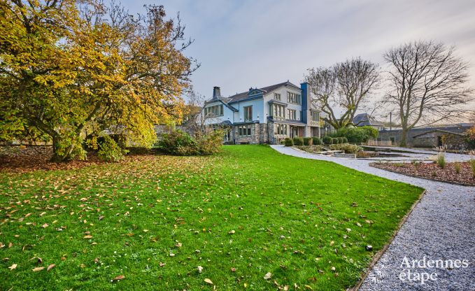 Maison de ma�tre de luxe � Vresse-sur-Semois pour 19 personnes avec piscine et vue � couper le souffle