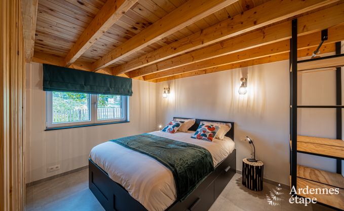 Maison de vacances de plain pied � Vresse-sur-Semois : terrasse avec vue, id�ale pour un couple avec enfants