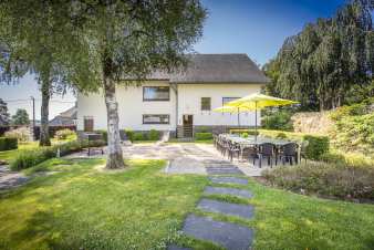Maison de vacances conviviale pour 15 p. à Waimes en Ardenne