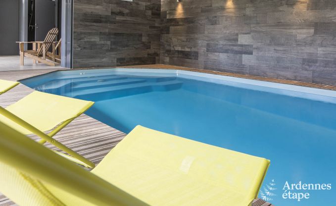 Fermette de charme pour 18 personnes avec piscine intérieure à Waimes