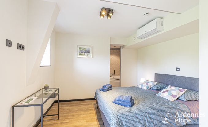 Maison de vacances spacieuse  Walcourt, Ardenne, 5 chambres, 5 salles de bain, piscine et quipements familiaux pour 10 personnes