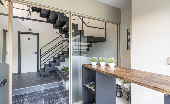 Maison de vacances spacieuse  Walcourt, Ardenne, 5 chambres, 5 salles de bain, piscine et quipements familiaux pour 10 personnes