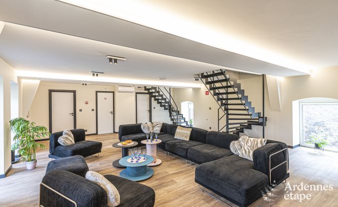 Maison de vacances spacieuse  Walcourt, Ardenne, 5 chambres, 5 salles de bain, piscine et quipements familiaux pour 10 personnes