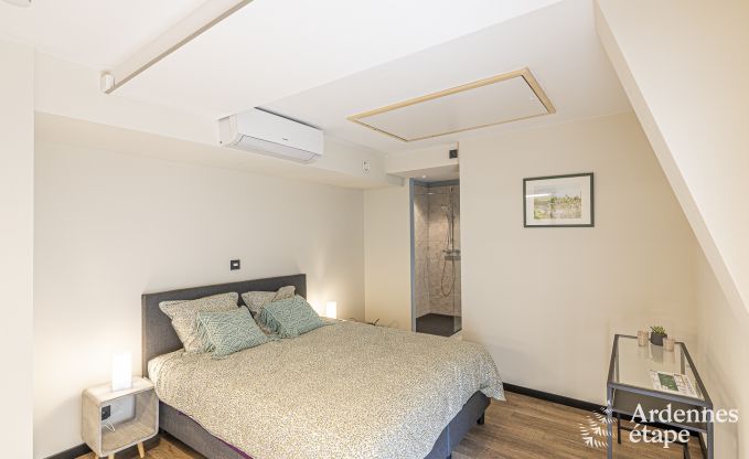 Maison de vacances spacieuse  Walcourt, Ardenne, 5 chambres, 5 salles de bain, piscine et quipements familiaux pour 10 personnes