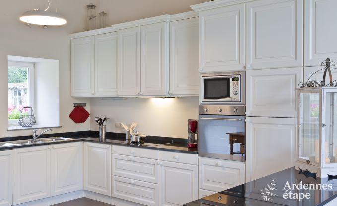 Ch�teau � Waremme pour 10/11 personnes en Ardenne