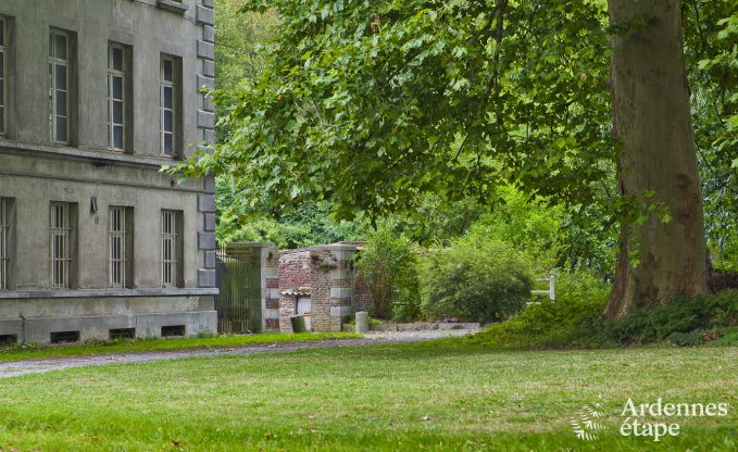 Ch�teau � Waremme pour 10/11 personnes en Ardenne