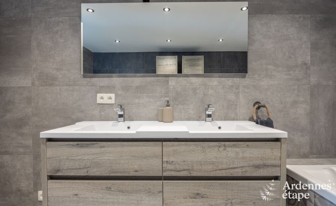 Maison confortable  Welkenraedt pour 6 personnes avec jacuzzi, quipements de jeux et jardin priv