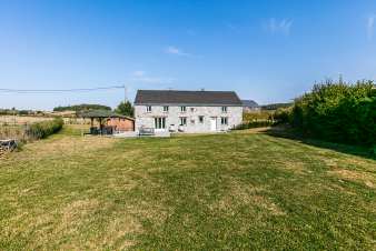 Très belle maison de vacances pour 7 personnes à Wellin